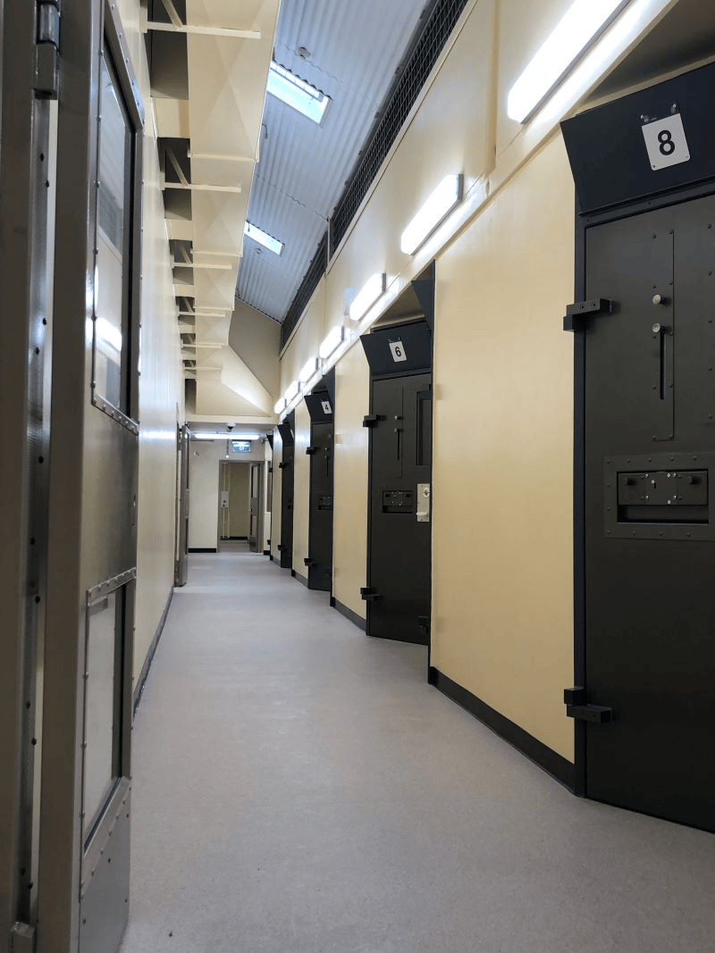 皇冠mos011_悉尼枪击案枪手或在超级监狱服刑：完全隔离皇冠mos011，吃喝拉撒都在牢房，堪称“混凝土坟墓”